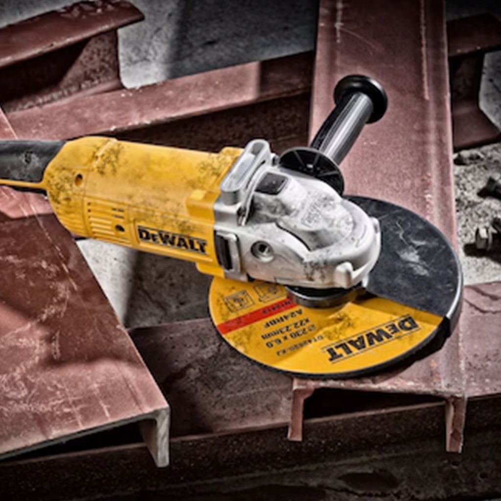 Esmeril angular 9  2.200W dewalt DWE490-B2C