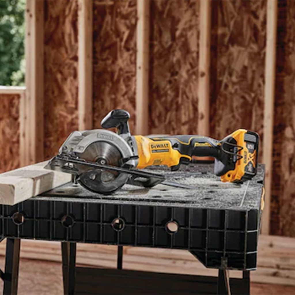 Sierra Circular Dewalt 20V 4-1/2 Brushless DCS571B