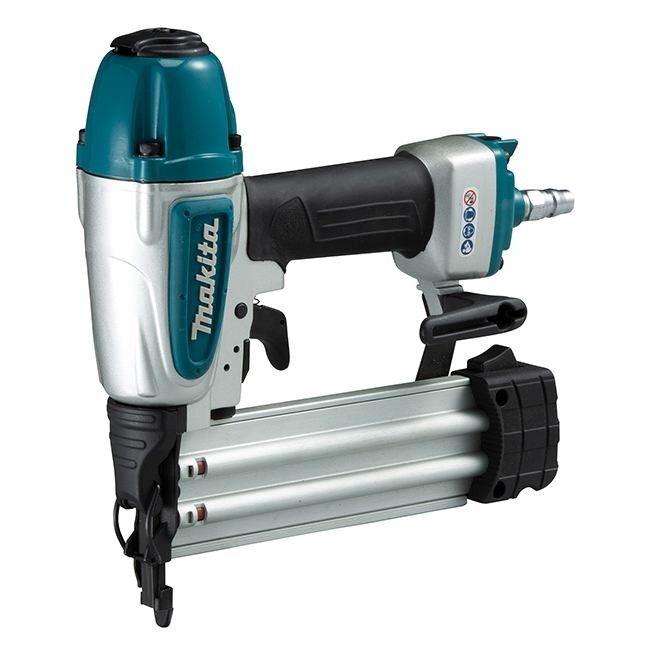 Clavadora neumatica makita AF506